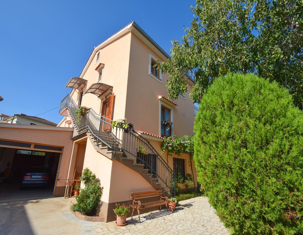 Apartments Ivanka Малинска Экстерьер фото