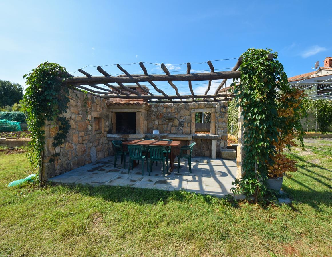 Apartments Ivanka Малинска Экстерьер фото