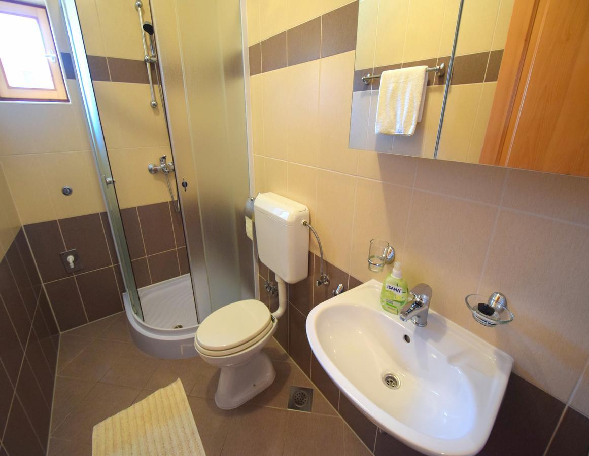 Apartments Ivanka Малинска Экстерьер фото
