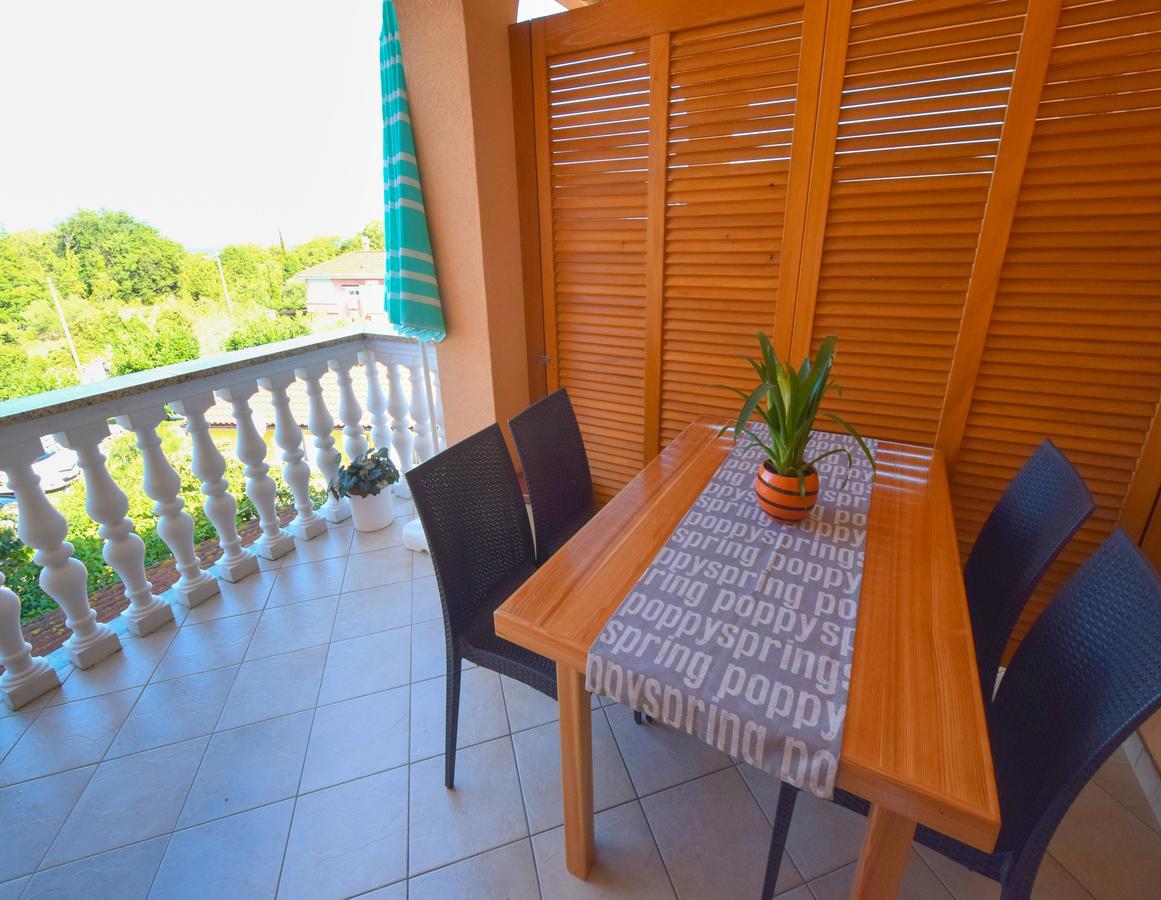 Apartments Ivanka Малинска Экстерьер фото